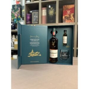 Glenfiddich 15 Year Old Single Malt Scotch Whisky, Limited Edition Gift Set with 18 YO Mini and Tumbler